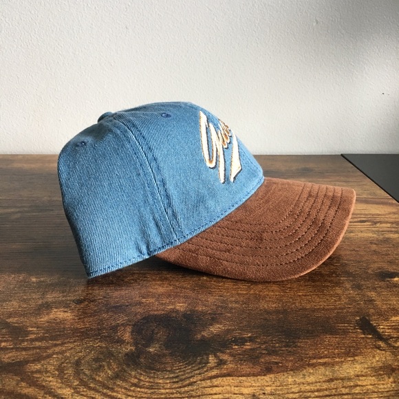 Guess strapback - Picture 3 of 3